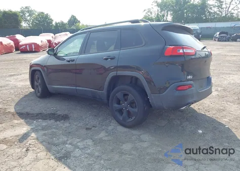 2016 Jeep Cherokee Altitude z USA, uszkodzony, nr VIN 1C4PJLCS2GW107732